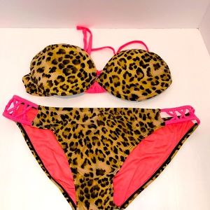 Leopard bikini